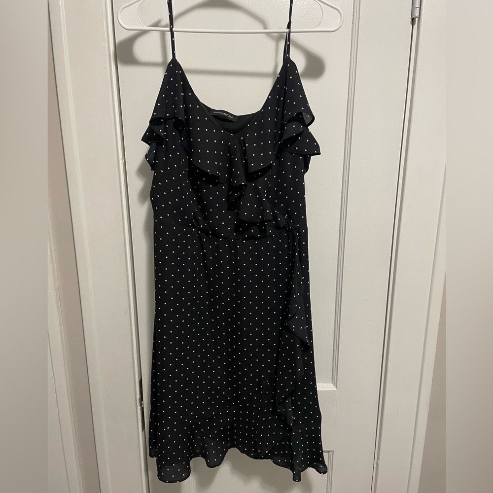 Banana Republic polka dot dress. Perfect to wear to a wedding!